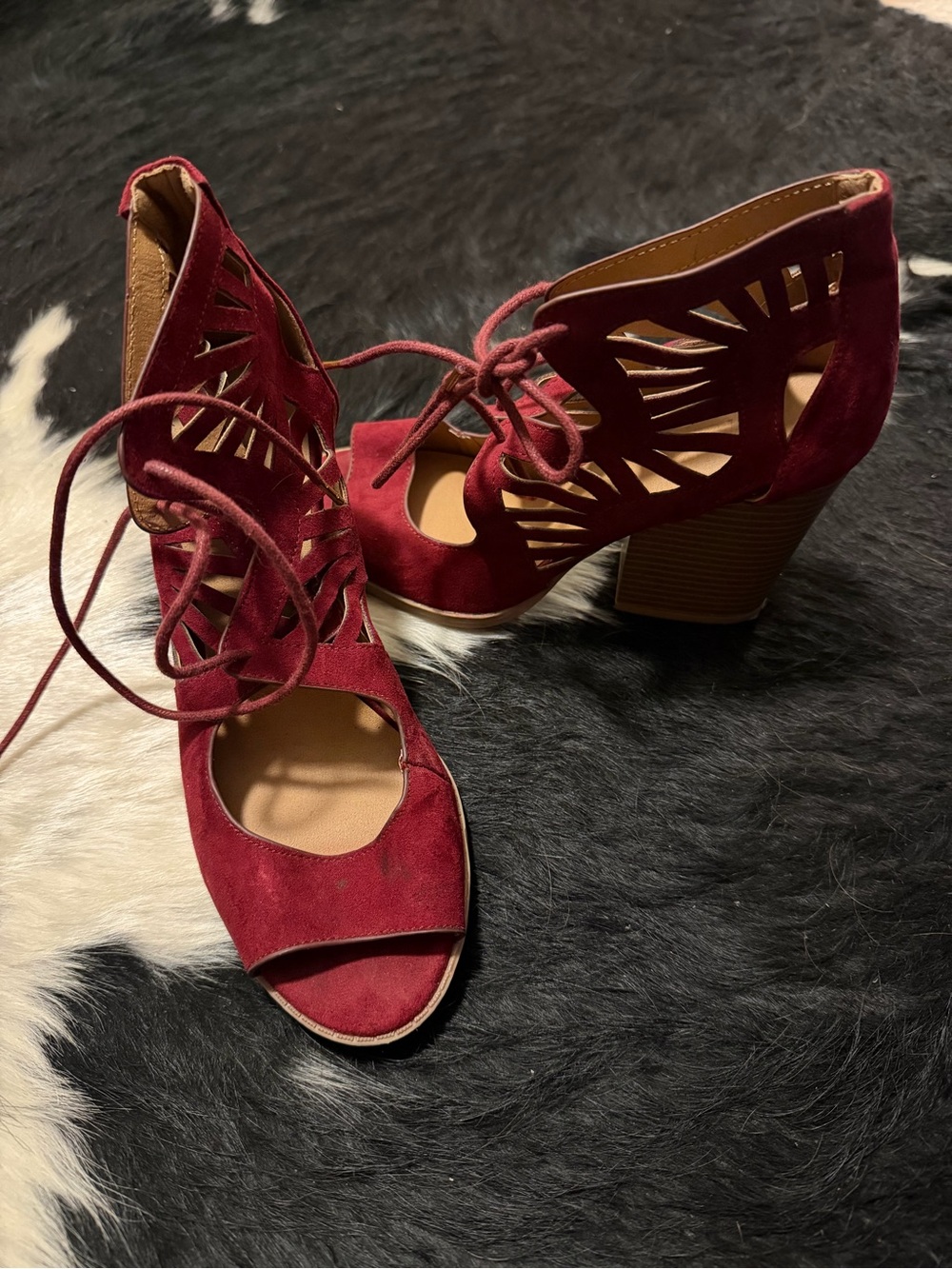 Charlotte Russe Lace-Up Cutout Block Heel Sandals in Burgundy
